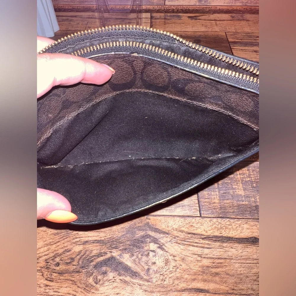 Elegant Black & Brown Coach Wristlet Double Pouch GUC - Picture 8 of 9